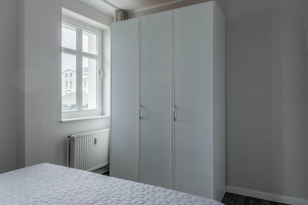 Strandnahe 2-Raum-Ferienwohnung Im Zentrum - Residenz Strandeck Fewo 02 Goehren  Kültér fotó