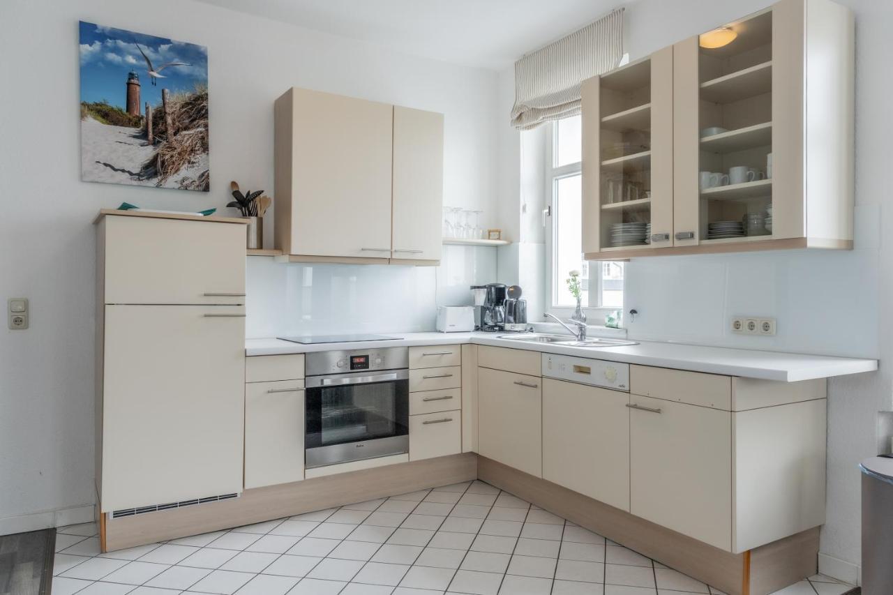 Strandnahe 2-Raum-Ferienwohnung Im Zentrum - Residenz Strandeck Fewo 02 Goehren  Kültér fotó